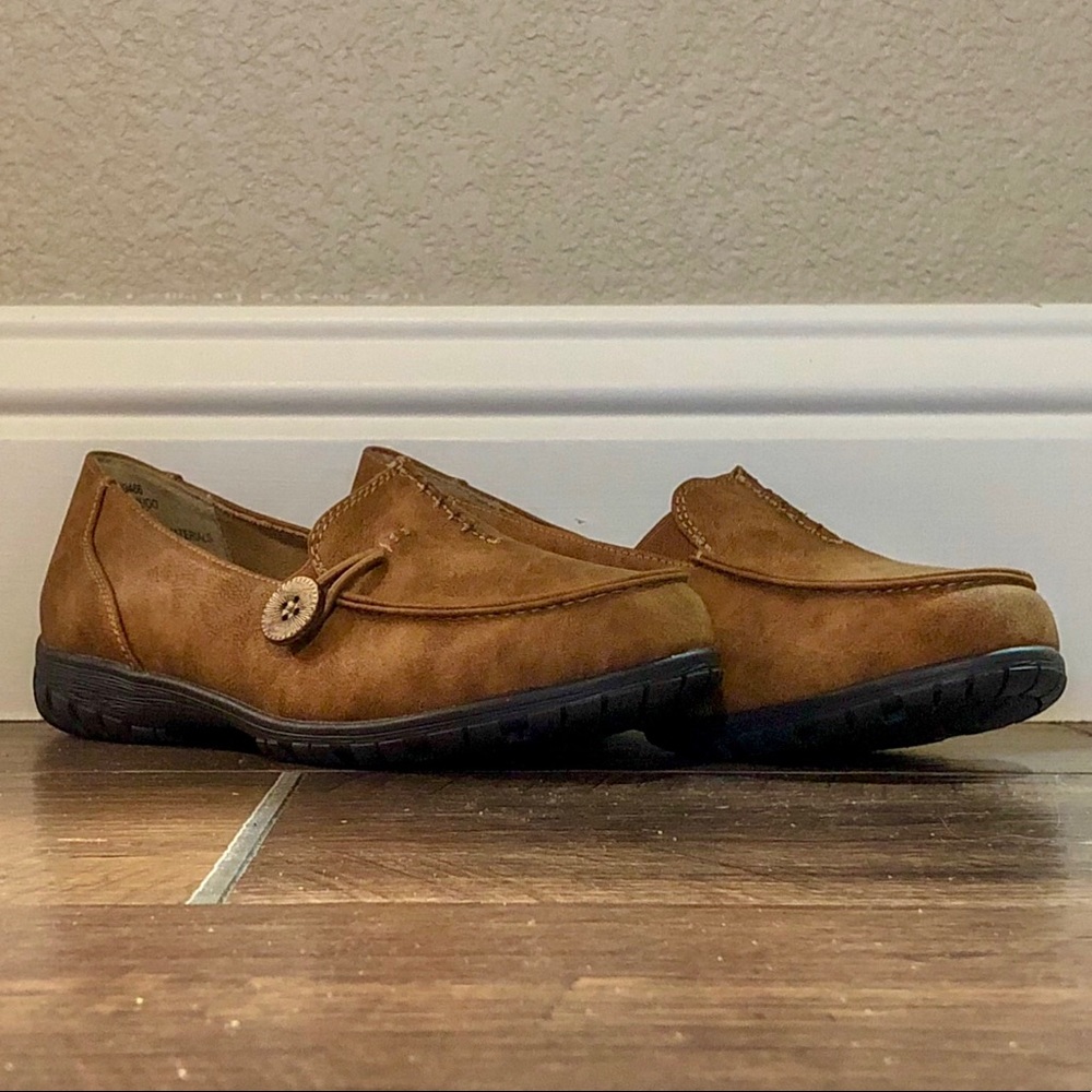 NEW White Mountain Flats/Loafers Women’s Size 6